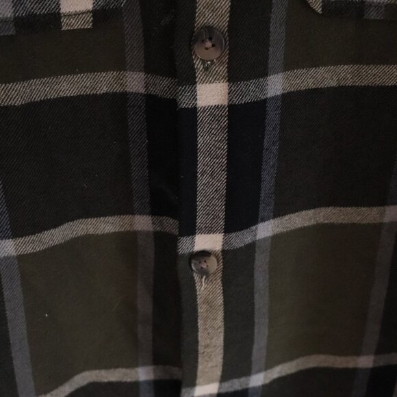 Produkt Green Flannel XL Buttoned Plaid Pocket Long Sleeve Thick Sweater T-Shirt - Picture 7 of 15